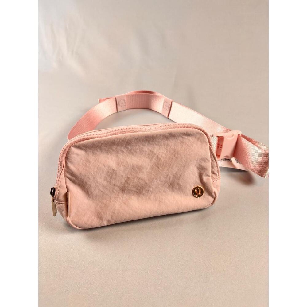 Lululemon Everywhere Belt Bag Pink Bliss NWT Crossbody Fanny Pack Athleisure‎
